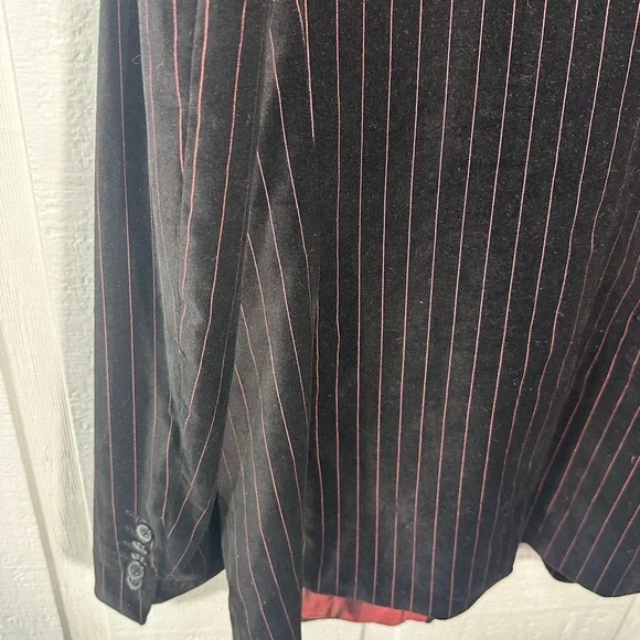 4 You Black With Red Pin Stripe Dehavilland Men’s Blazer Size Large EUC - Picture 9 of 9